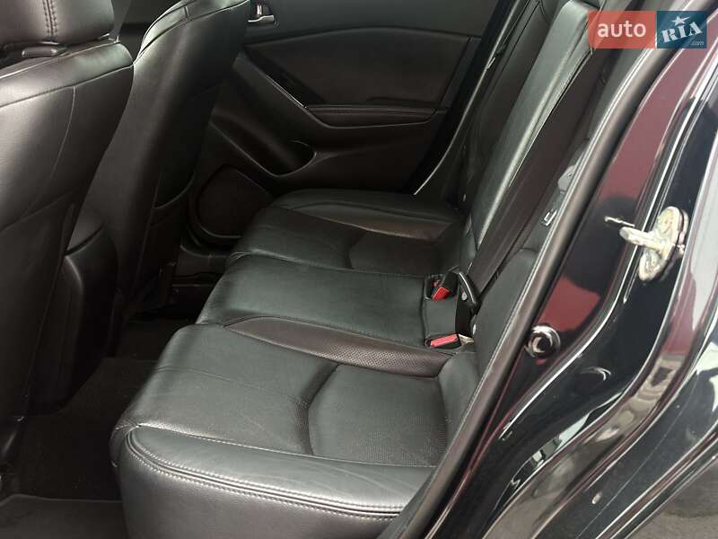 Седан Mazda 3 2017 в Днепре фото 23 Седан Mazda 3 2017 в Днепре