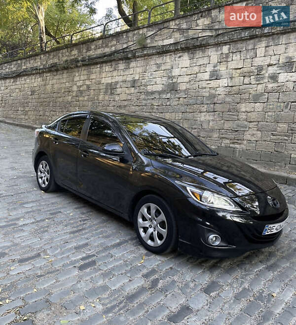 Седан Mazda 3 2012 в Николаеве