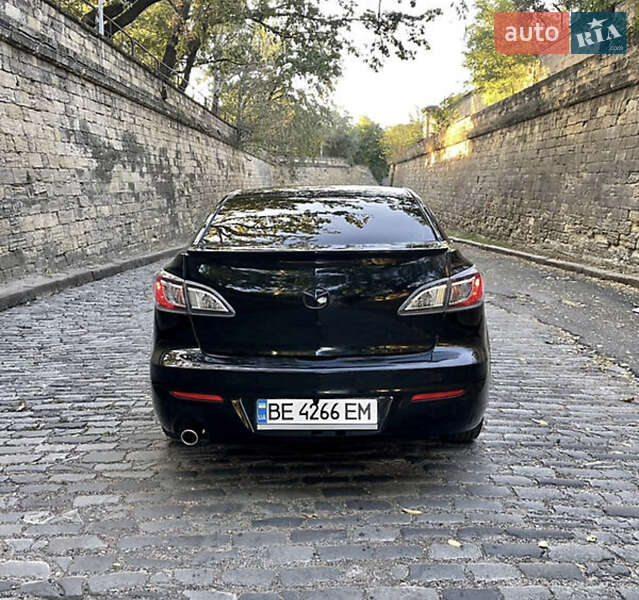 Седан Mazda 3 2012 в Николаеве