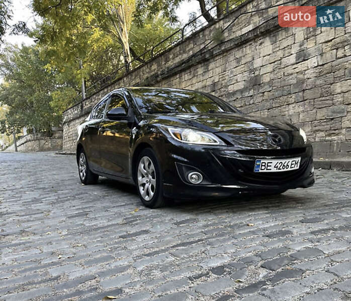 Седан Mazda 3 2012 в Николаеве