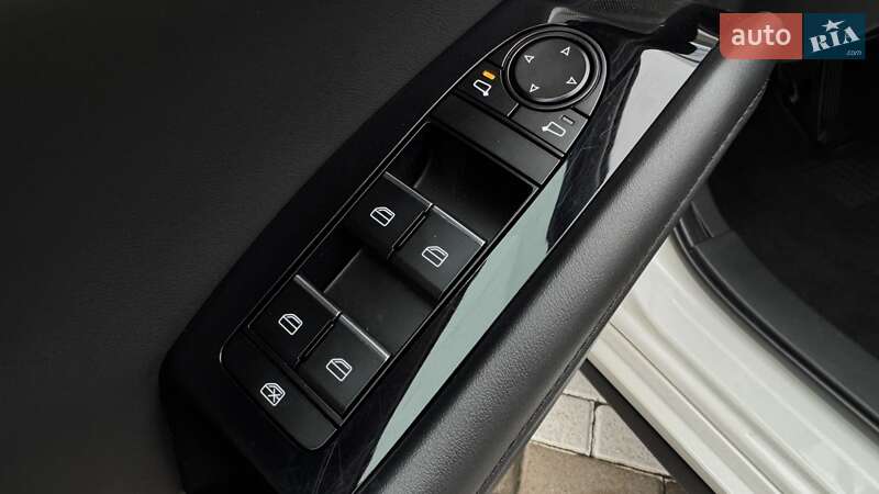 Хэтчбек Mazda 3 2024 в Чернигове