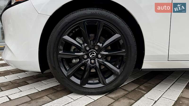 Хэтчбек Mazda 3 2024 в Чернигове