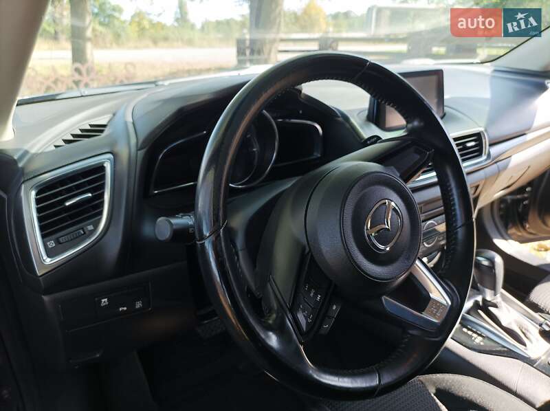 Хэтчбек Mazda 3 2017 в Калуше
