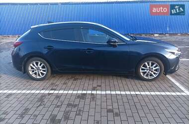 Хэтчбек Mazda 3 2017 в Калуше