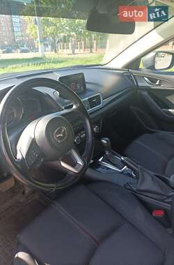 Хэтчбек Mazda 3 2017 в Калуше