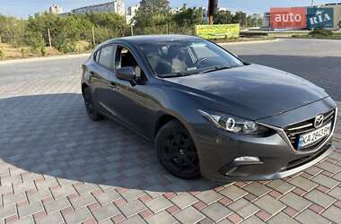Хетчбек Mazda 3 2015 в Івано-Франківську