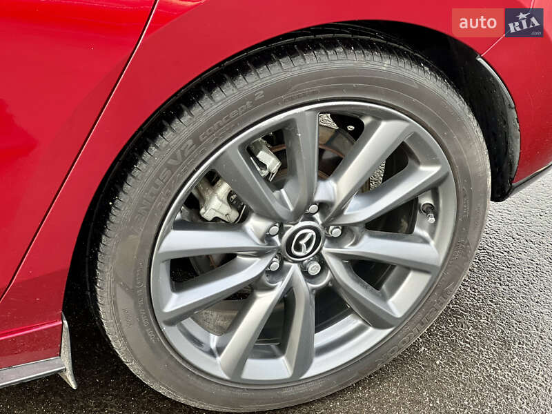 Хэтчбек Mazda 3 2019 в Киеве