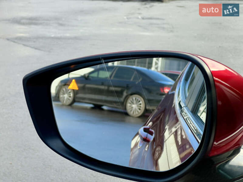 Хэтчбек Mazda 3 2019 в Киеве