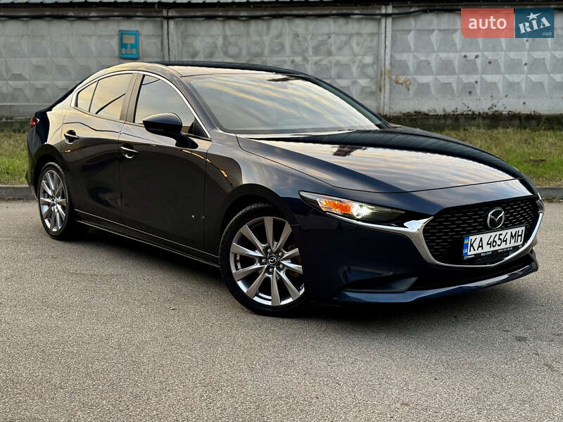 Седан Mazda 3 2020 в Киеве