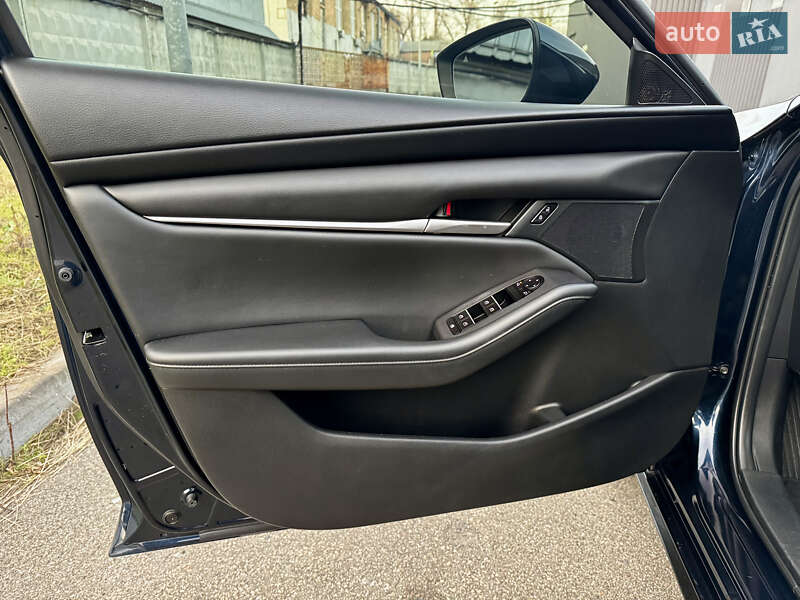 Седан Mazda 3 2020 в Киеве