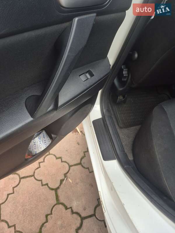 Седан Mazda 3 2010 в Виннице