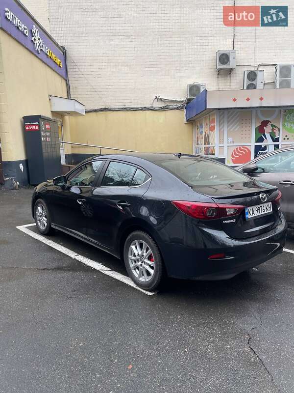 Седан Mazda 3 2014 в Киеве