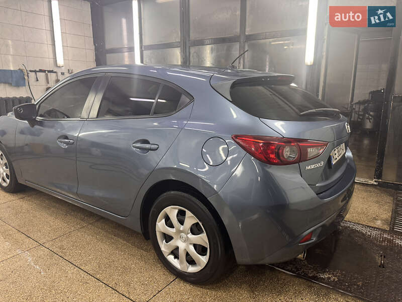 Хетчбек Mazda 3 2015 в Дніпрі