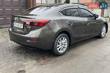 Седан Mazda 3 2016 в Днепре