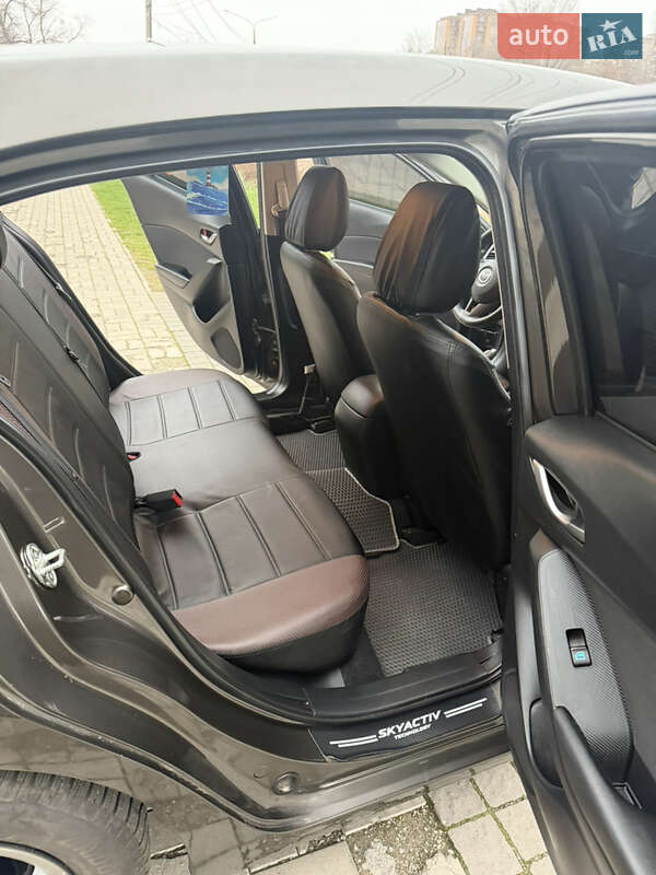 Хэтчбек Mazda 3 2015 в Запорожье