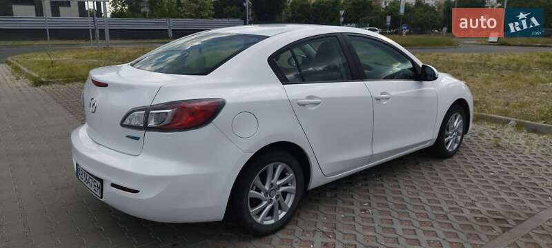 Седан Mazda 3 2012 в Киеве фото 5 Седан Mazda 3 2012 в Киеве