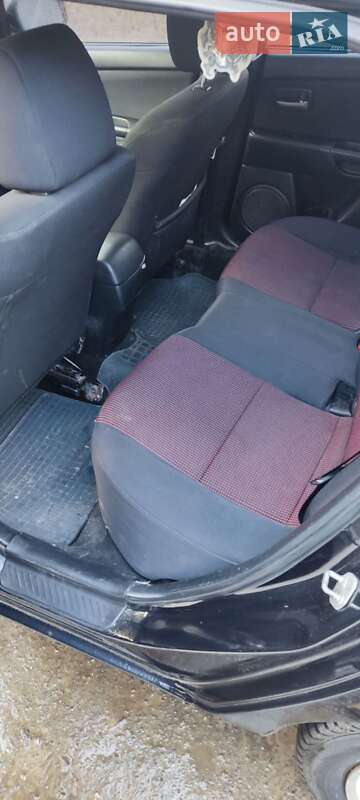 Хэтчбек Mazda 3 2006 в Буске