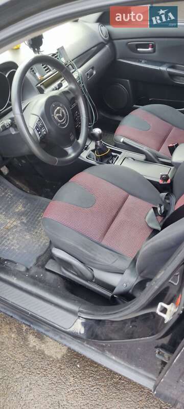Хэтчбек Mazda 3 2006 в Буске
