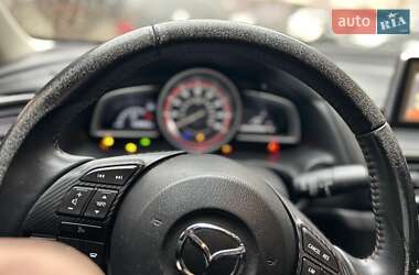 Седан Mazda 3 2015 в Киеве