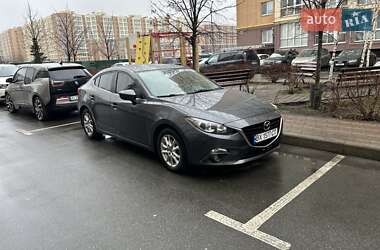 Седан Mazda 3 2015 в Киеве