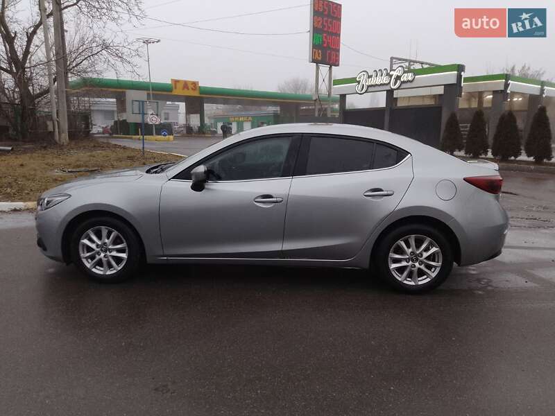 Mazda 3 2016