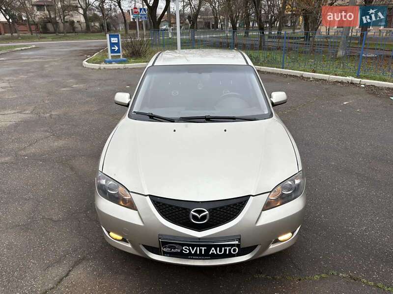 Седан Mazda 3 2005 в Николаеве