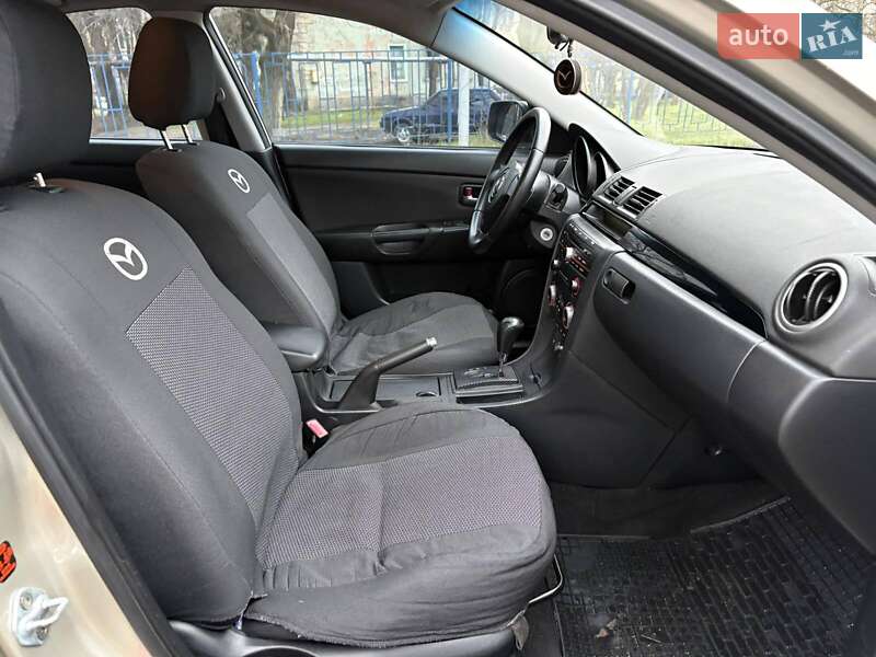 Седан Mazda 3 2005 в Николаеве