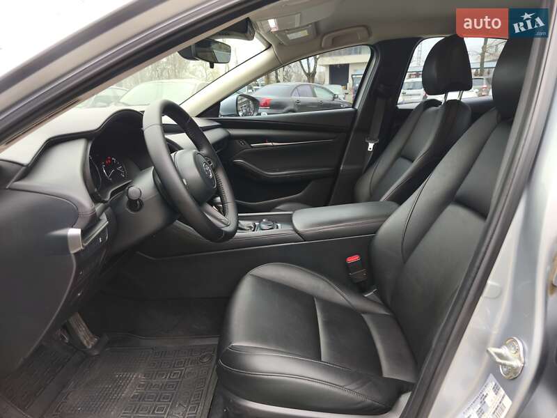 Седан Mazda 3 2019 в Днепре