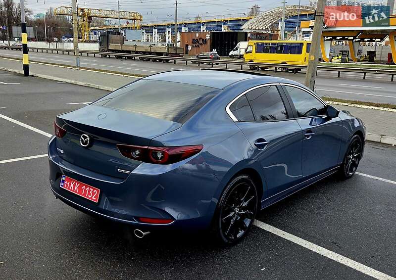Седан Mazda 3 2023 в Киеве
