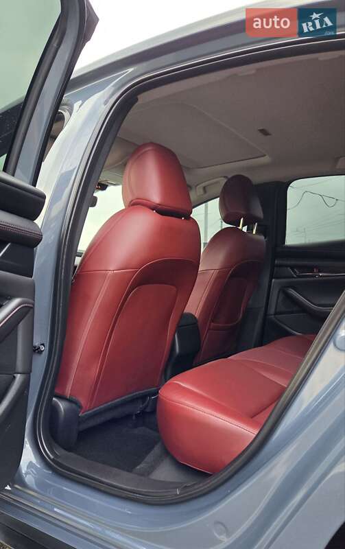 Седан Mazda 3 2023 в Киеве
