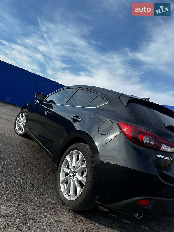 Хетчбек Mazda 3 2014 в Кропивницькому