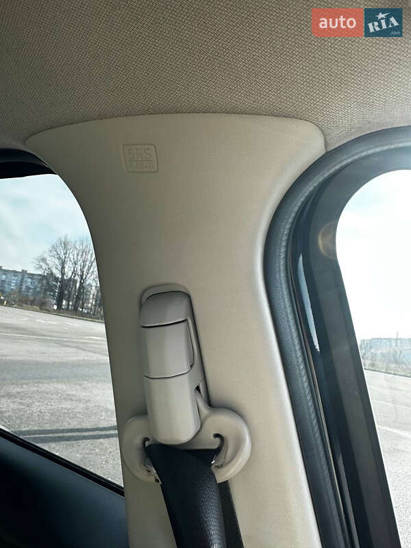 Хетчбек Mazda 3 2014 в Кропивницькому