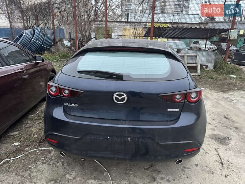 Хэтчбек Mazda 3 2024 в Киеве