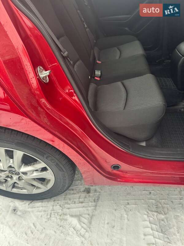 Хетчбек Mazda 3 2015 в Києві фото 27 Хетчбек Mazda 3 2015 в Києві