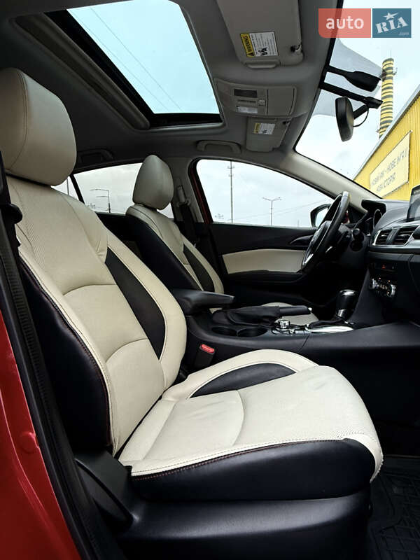 Хэтчбек Mazda 3 2015 в Киеве