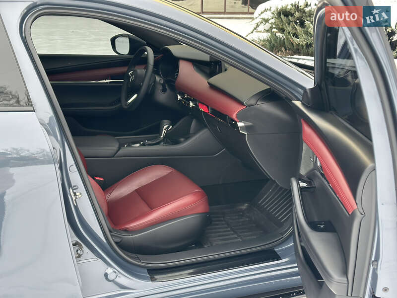 Хетчбек Mazda 3 2020 в Запоріжжі