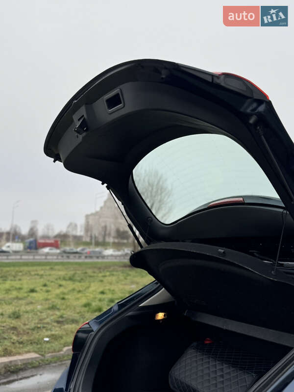 Хетчбек Mazda 3 2016 в Києві