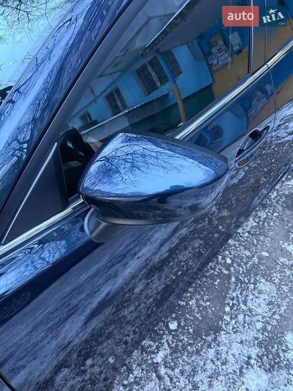 Седан Mazda 3 2016 в Кропивницком