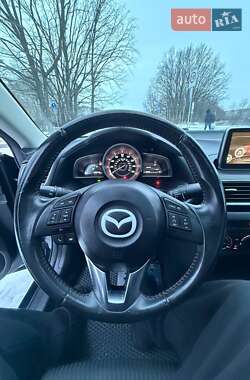 Седан Mazda 3 2016 в Кропивницком