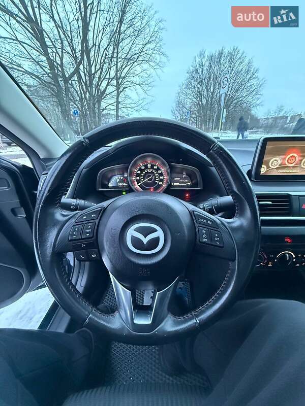 Седан Mazda 3 2016 в Кропивницком