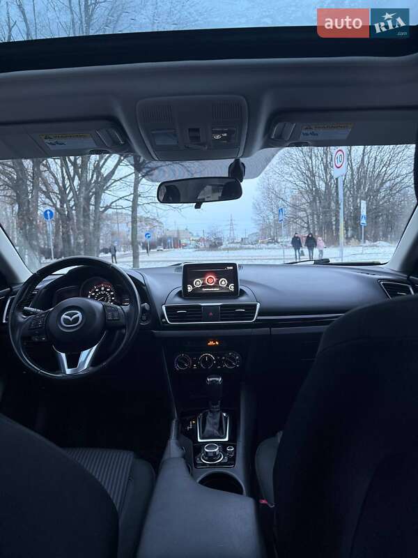 Седан Mazda 3 2016 в Кропивницком