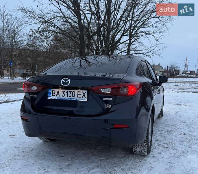 Седан Mazda 3 2016 в Кропивницком