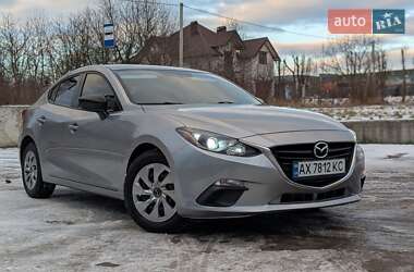 Седан Mazda 3 2016 в Ивано-Франковске
