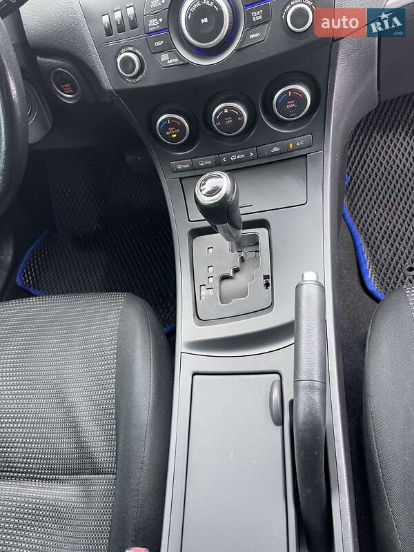 Хэтчбек Mazda 3 2013 в Виннице