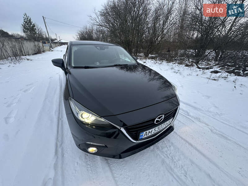 Хэтчбек Mazda 3 2014 в Житомире