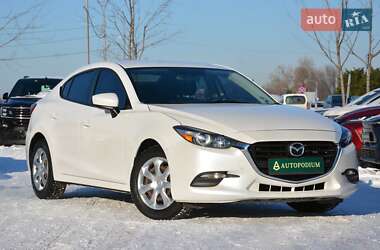 Седан Mazda 3 2017 в Киеве