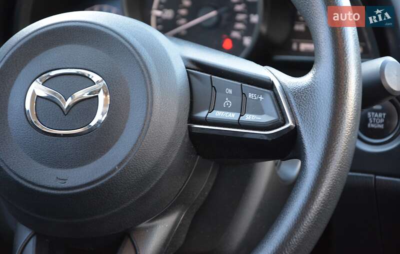 Седан Mazda 3 2017 в Киеве фото 19 Седан Mazda 3 2017 в Киеве