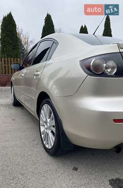 Седан Mazda 3 2006 в Днепре