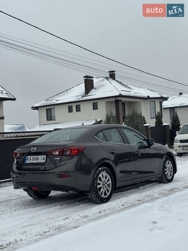 Седан Mazda 3 2015 в Софиевской Борщаговке