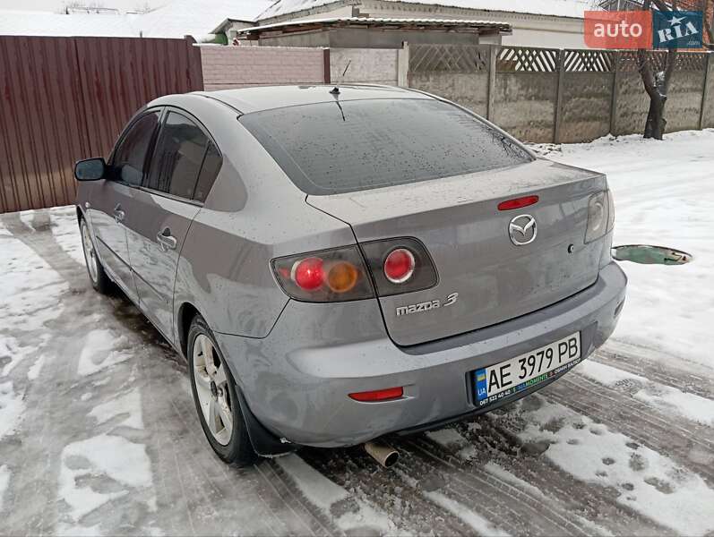 Седан Mazda 3 2005 в Днепре